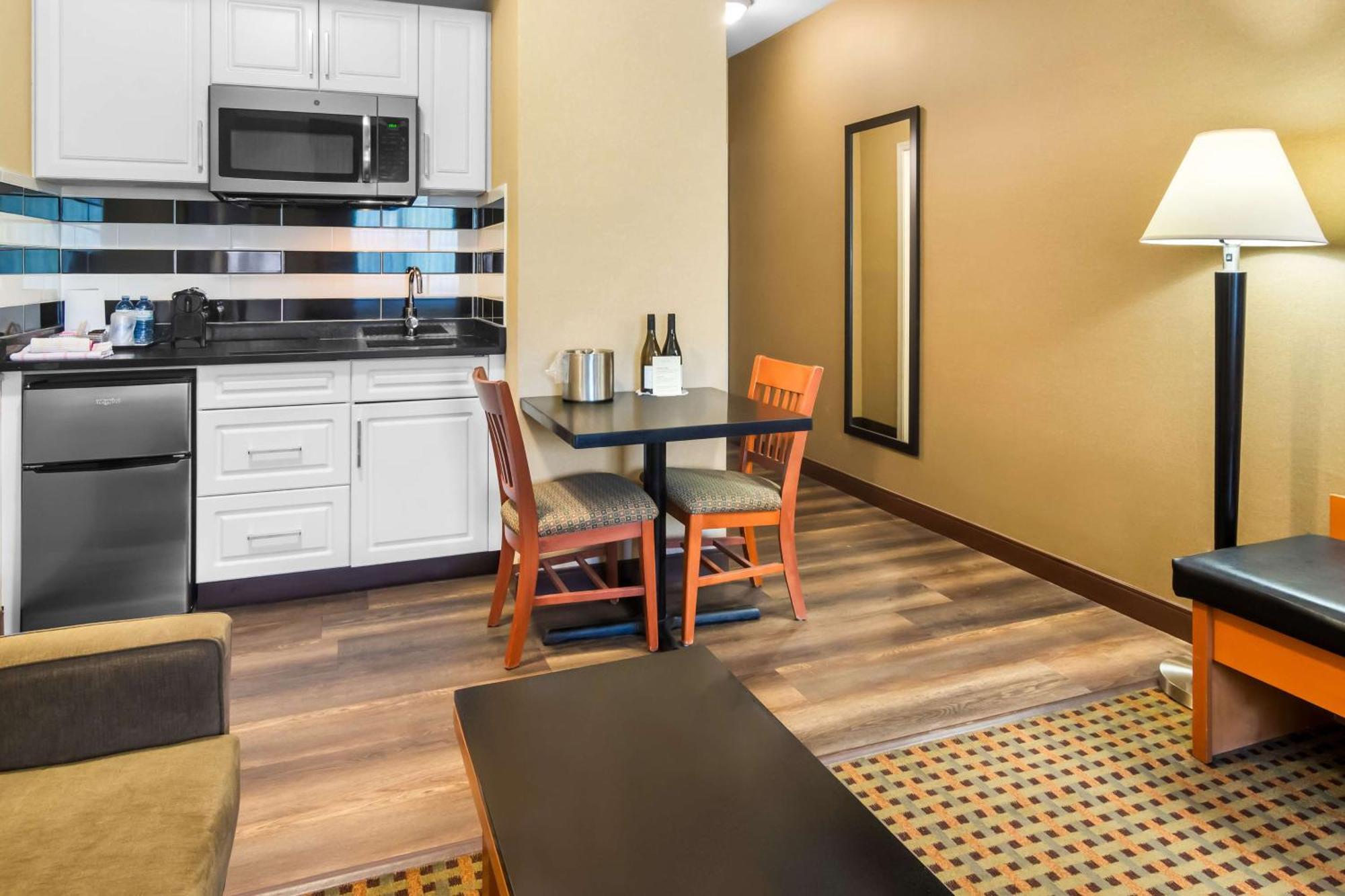 Best Western Plus Osoyoos Hotel & Suites Exterior foto
