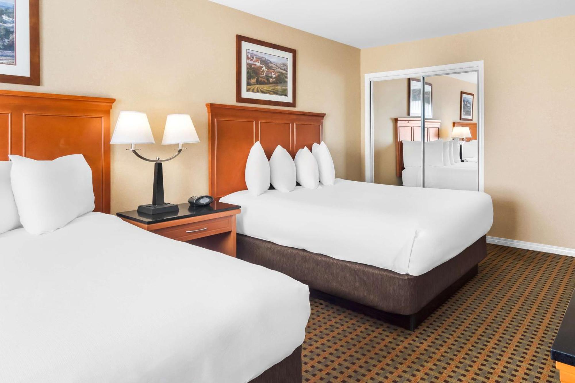 Best Western Plus Osoyoos Hotel & Suites Exterior foto